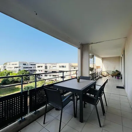 Un Ecrin De Lumiere Pour Enchanter Votre Sejour Apartman *