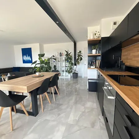Un Ecrin De Lumiere Pour Enchanter Votre Sejour Apartman